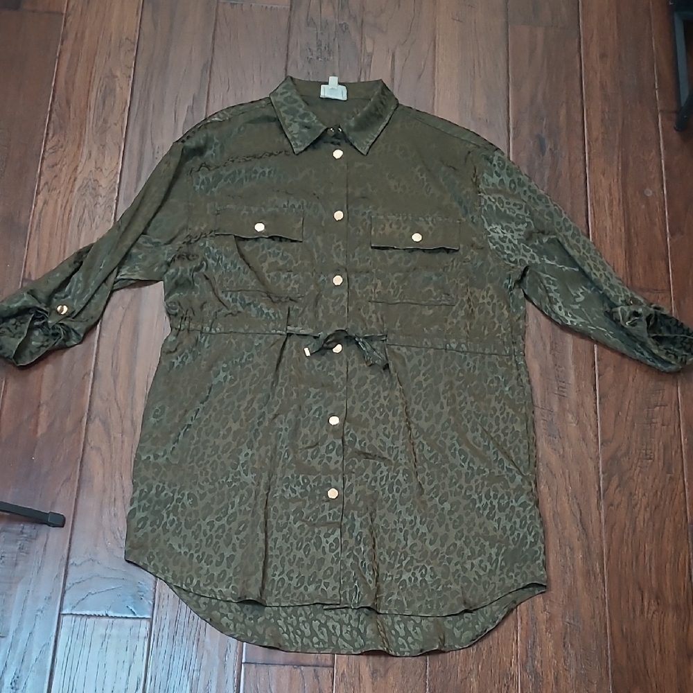 143 Story by Lineup Olive Green Animal Print Snap Button-Up Shirt Dress size L